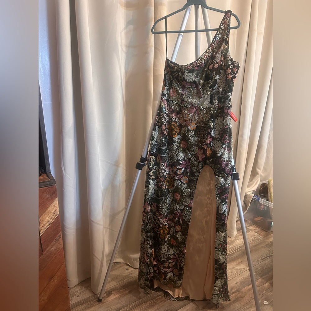 Floral One Shoulder Dress